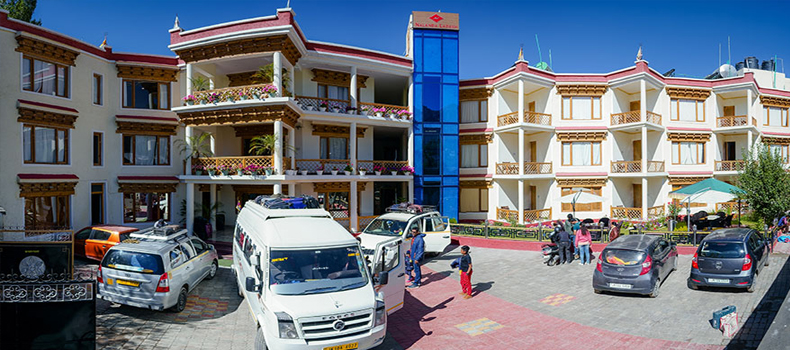 Deluxe Hotels In Ladakh